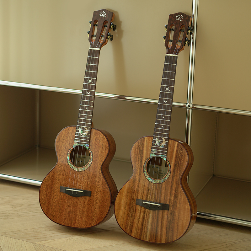 白熊瑞声尤克里里星海桃花芯相思木 白熊乐器尤克里里/小吉他