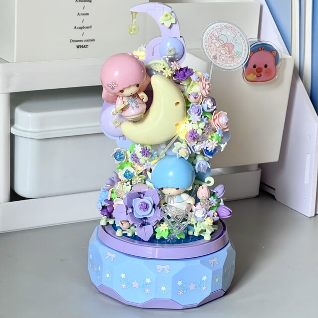 Sanrio Hello Kitty Moonlight Club Rotating Music Box Twin Stars Tsukino Ode to Spring Assembled LEGO Wooden Toys