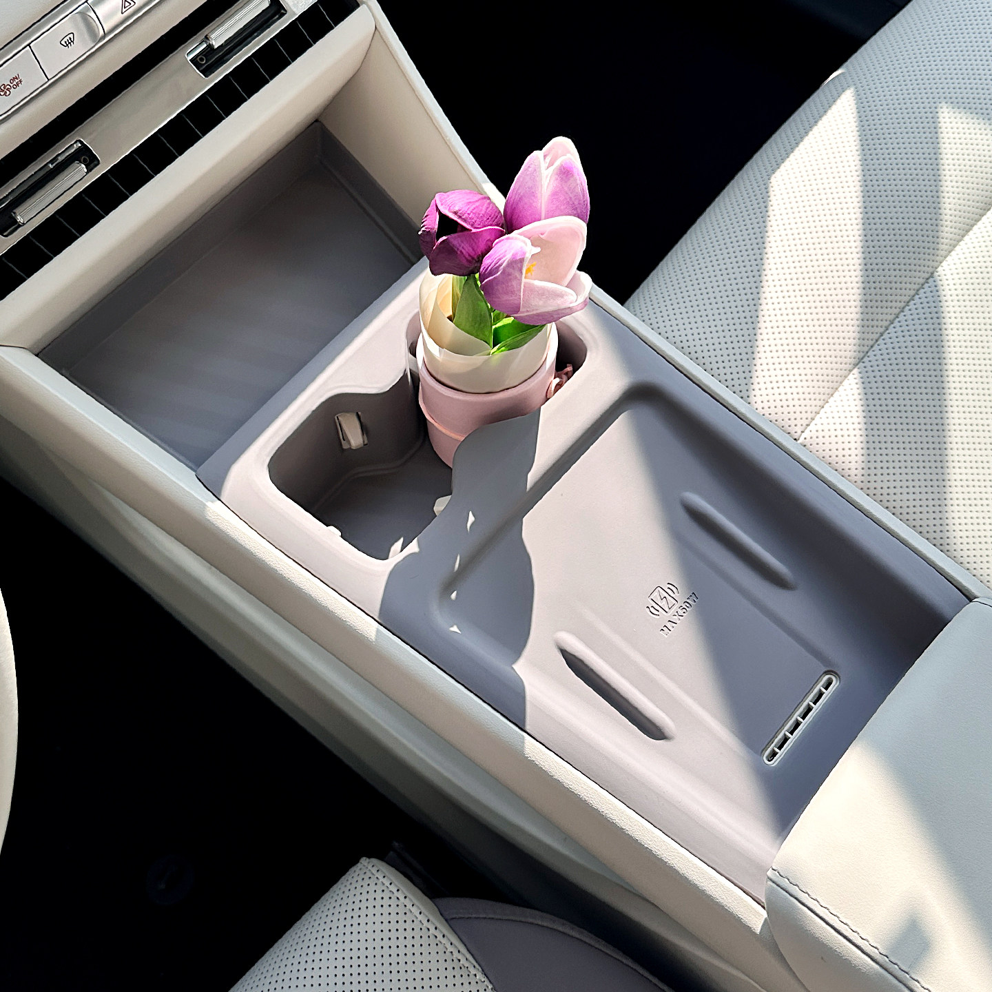 适用26款名爵MG4车内装饰用品无线充电水杯垫硅胶保护垫改装配件,淘宝优惠券,粉丝福利购,淘宝优惠卷