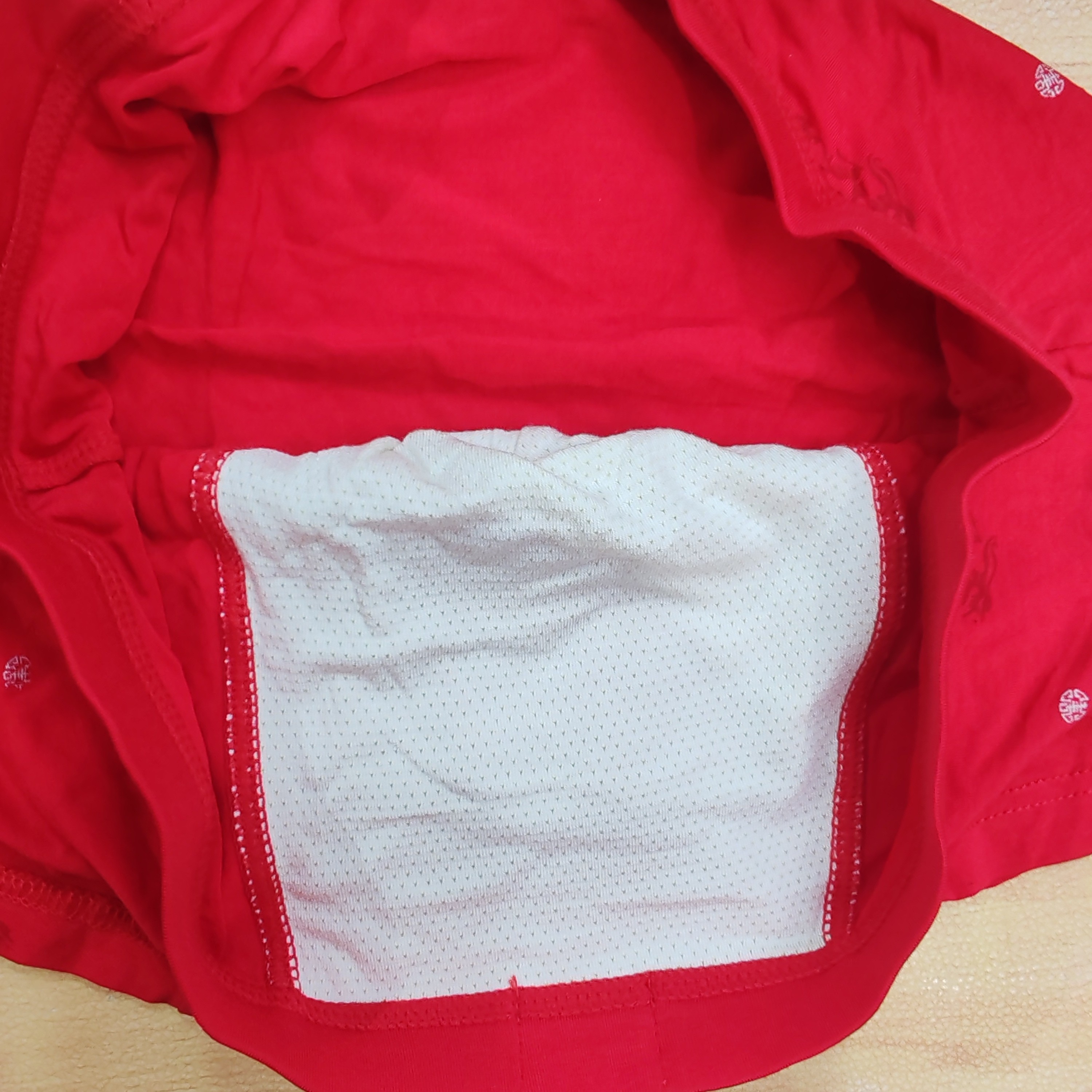 清版  UV品牌小码L码红色一盒两条  90-115斤,淘宝优惠券,粉丝福利购,淘宝优惠卷