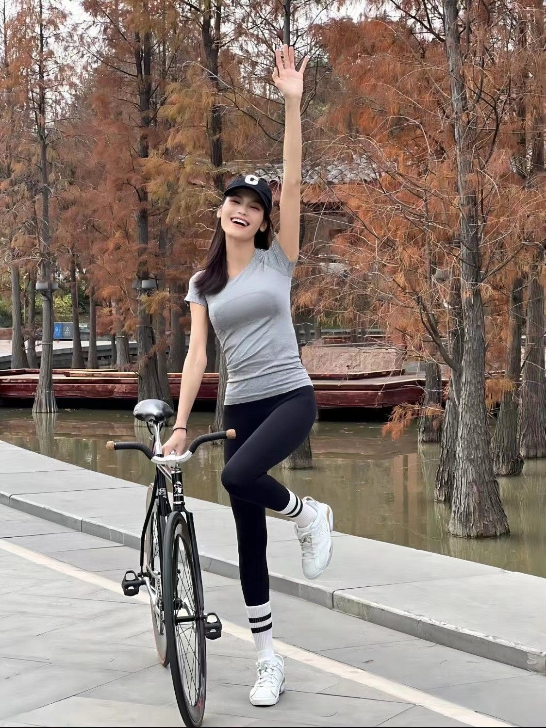 luludarling瑜伽服短袖上衣女性感塑性健身速干运动针织T恤,淘宝优惠券,粉丝福利购,淘宝优惠卷