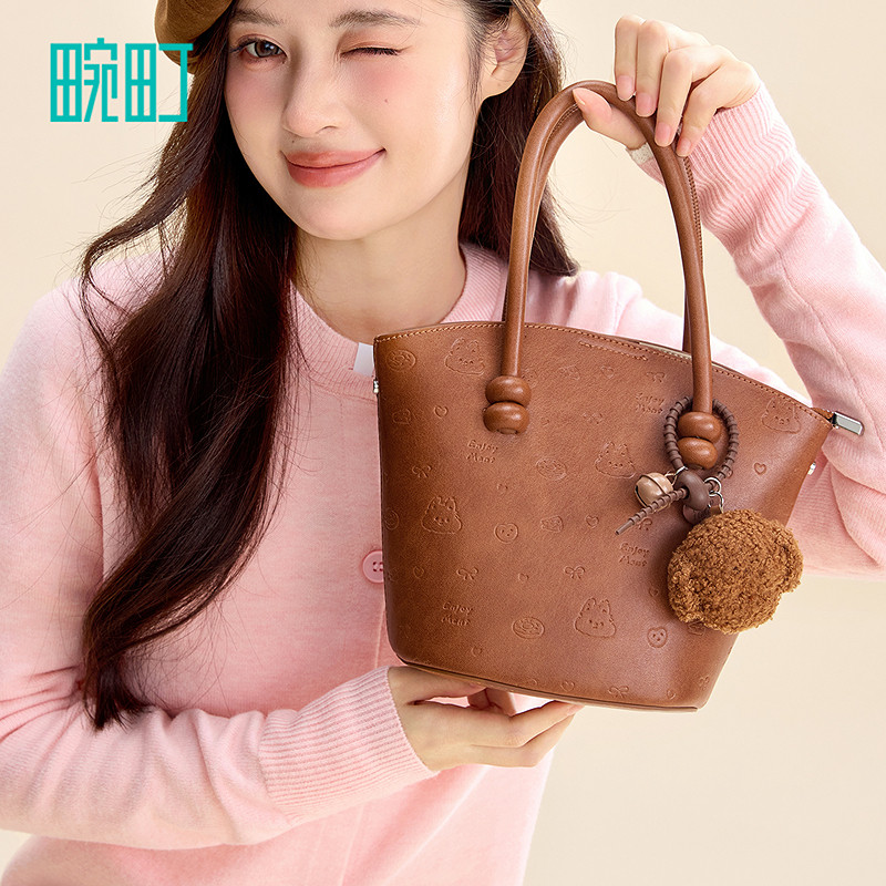 畹町趣味压纹手提斜挎包可露丽风棕色小托特包秋冬复古单肩包包女,淘宝优惠券,粉丝福利购,淘宝优惠卷