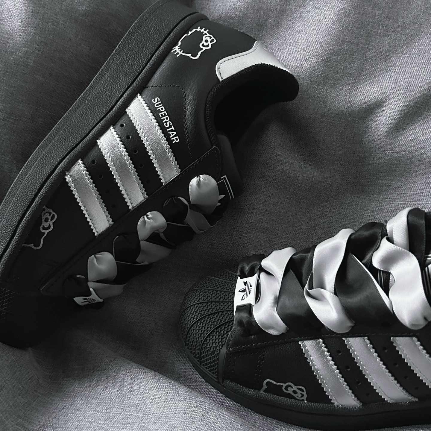 球鞋定制阿迪达斯adidas originals r凯蒂猫月光喵贝壳头低帮板鞋,淘宝优惠券,粉丝福利购,淘宝优惠卷