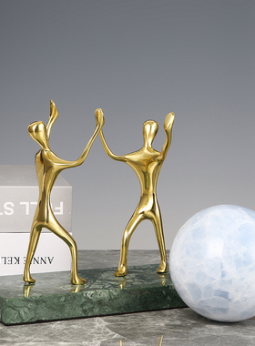 天然抽象黄铜人物开业送礼圆球