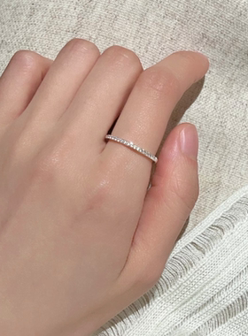 巨好看的素圈戒指2026新款爆款女学生党银色小众设计精致装饰指环
