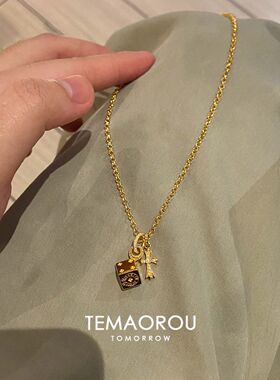 版型超正!中古跑环十字架实心骰子吊坠项链轻奢设计感锁骨链饰品