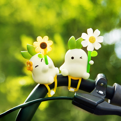 桃源深处有人家 萝萝追风立体树脂摆件 家居可爱电动车配件装饰 - 图2