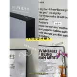 Портпинтинг украшает одиночную белую английскую простоту художественного плаката.