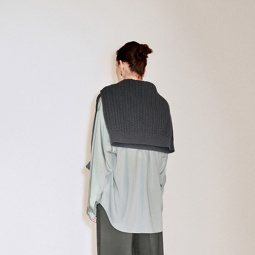 OCHIRLY欧时力 莫代尔宽松长袖衬衫女中长时尚静奢2024秋季新品 - 图1