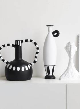 北欧现代意式极简轻奢风装饰品摆件样板房软装书柜格子陶瓷马摆设