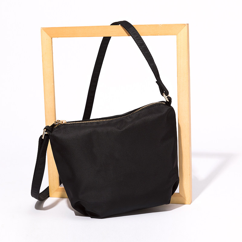 极良休闲潮牌贝壳包防水牛津布包 极良女士包袋