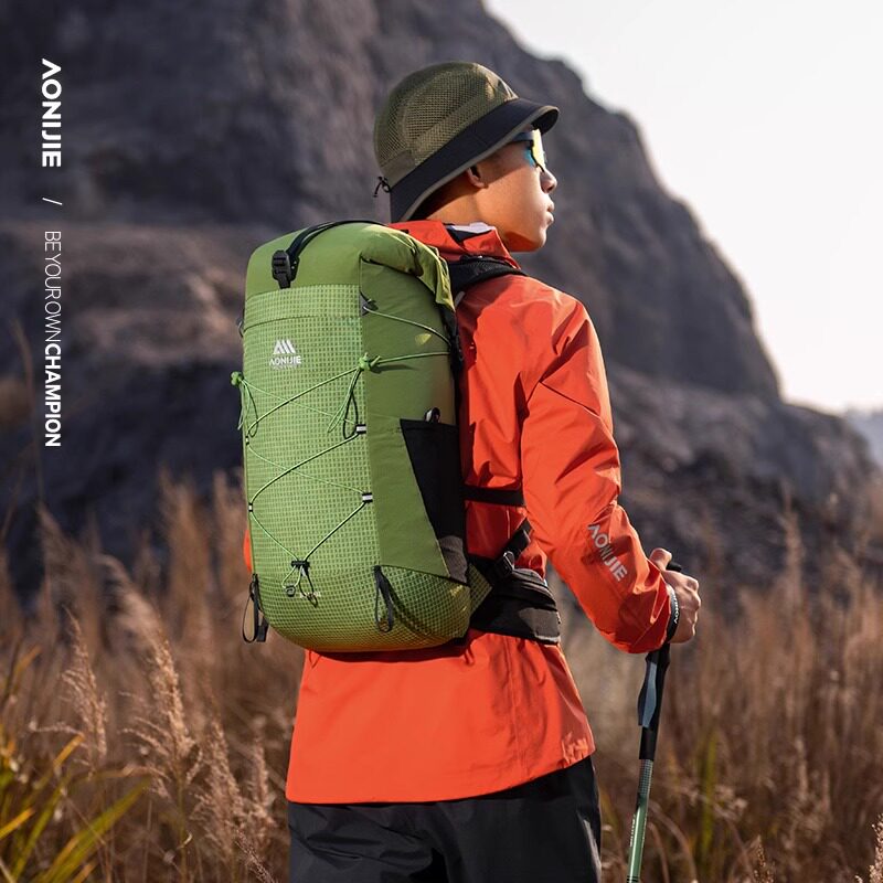 Onijie mountaineering bag outdoor professional sports backpack