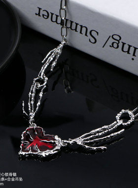 朋克个性暗红爱心吊坠颈链锁骨链