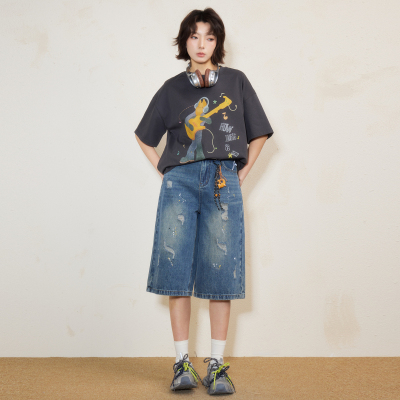 西町村屋涂鸦甩点牛仔裤女2026夏季新款破洞中裤含挂饰XABB10452