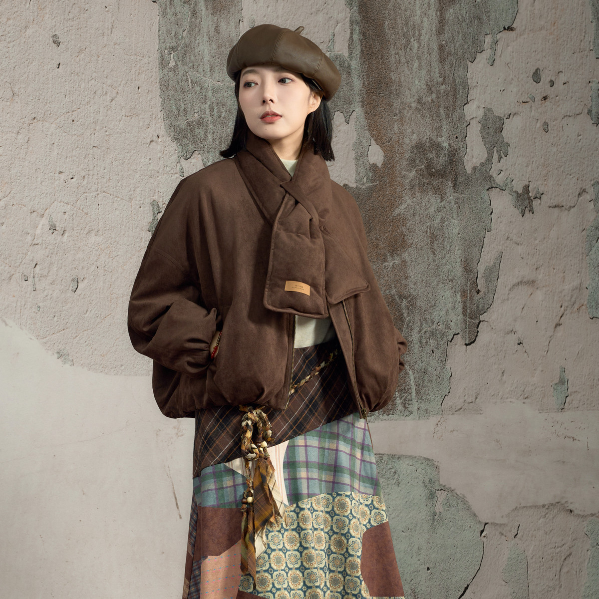 西町村屋复古感外套女2025冬新款小个子短款围巾羽绒服XAAD10050,淘宝优惠券,粉丝福利购,淘宝优惠卷