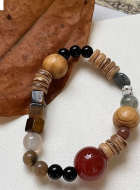 新中式红色秋冬复古串珠虎眼石手链女小众叠戴手饰设计感手串百搭