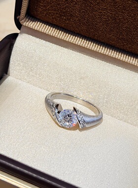 S925纯银悬浮拉丝圆钻错臂排钻戒指镀铑复古轻奢百搭指环一件代发