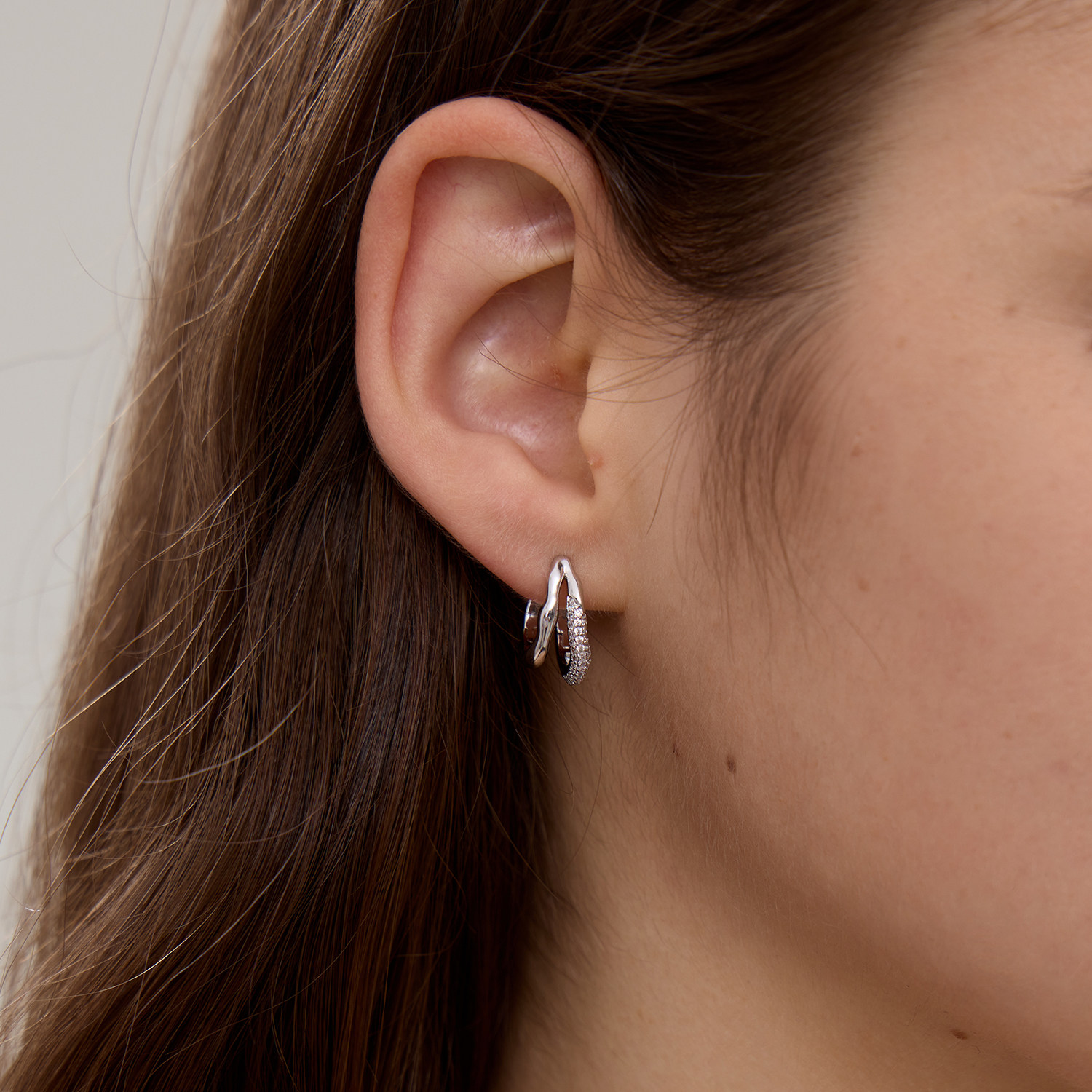 【明星同款】ARSIS流光双层耳扣百搭素圈耳环简约耳钉高级感耳饰,淘宝优惠券,粉丝福利购,淘宝优惠卷