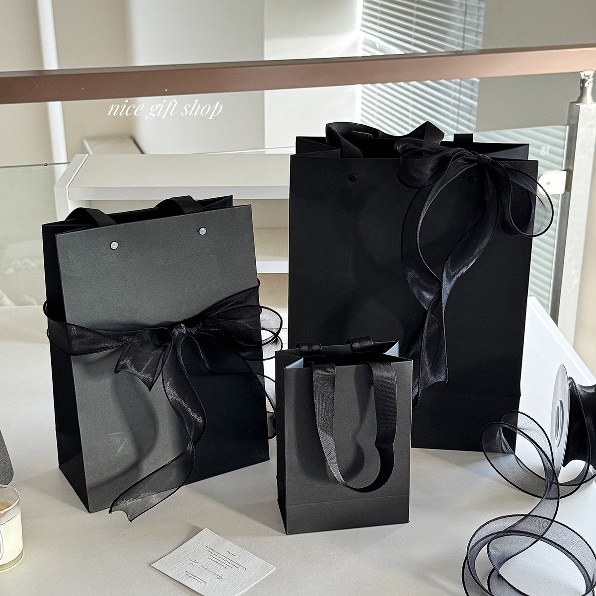 ins风黑色高级感磨砂礼品袋节日礼物手提袋小众伴手礼包装购物袋,淘宝优惠券,粉丝福利购,淘宝优惠卷
