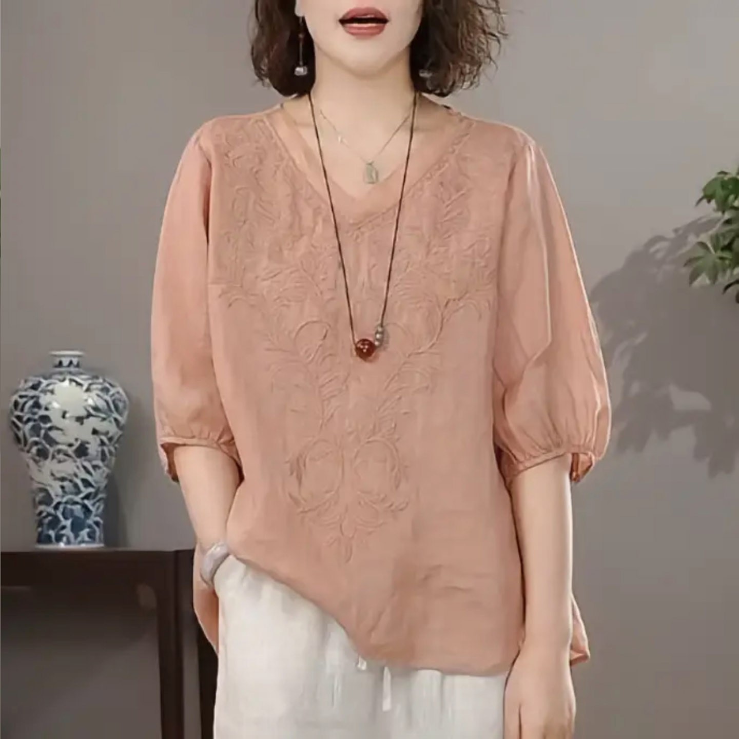 Bojin Selected Women's Clothing Store Women's Genuine Loose Top Fashionable Retro Versatile Embroidered V-neck Mid-Sleeve Ta8