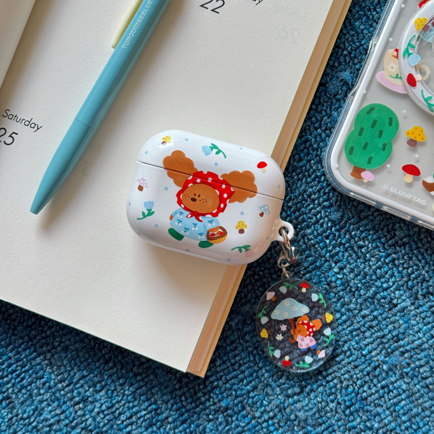 BLUUF TAG原创插画【魔法蘑菇】可爱小狗创意设计airpods进口韩国菲林硬壳亮面质感适用苹果无线耳机壳,淘宝优惠券,粉丝福利购,淘宝优惠卷