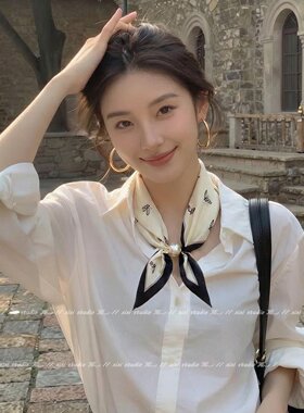 白色条纹磁吸扣丝巾系脖高级项链