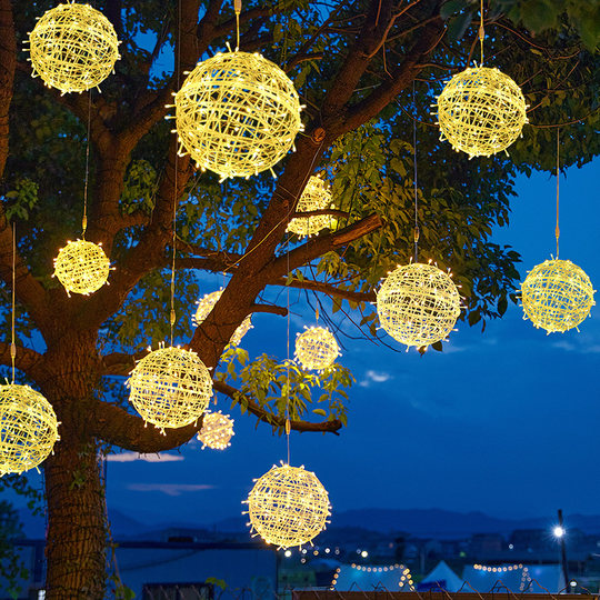 Fuxin outdoor waterproof landscape hanging tree takraw ball lamp
