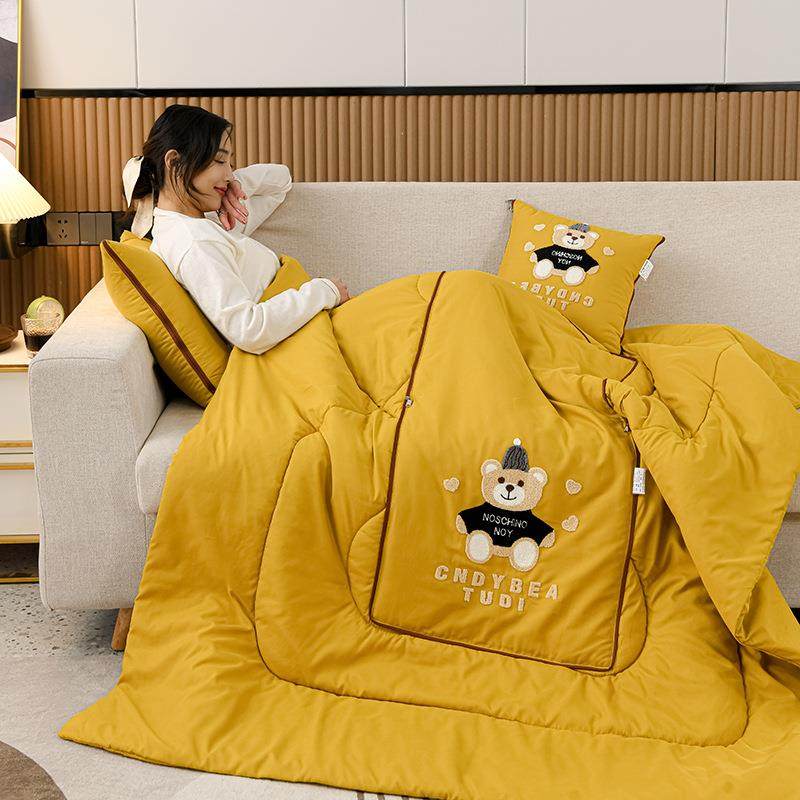 帽子熊毛巾绣四季款抱枕被子两用四季通用二合一沙发汽车靠枕车载,淘宝优惠券,粉丝福利购,淘宝优惠卷