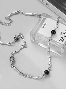 冰裂黑白简约百搭通勤锁骨链 ins新款不掉色小众设计男女项链配饰