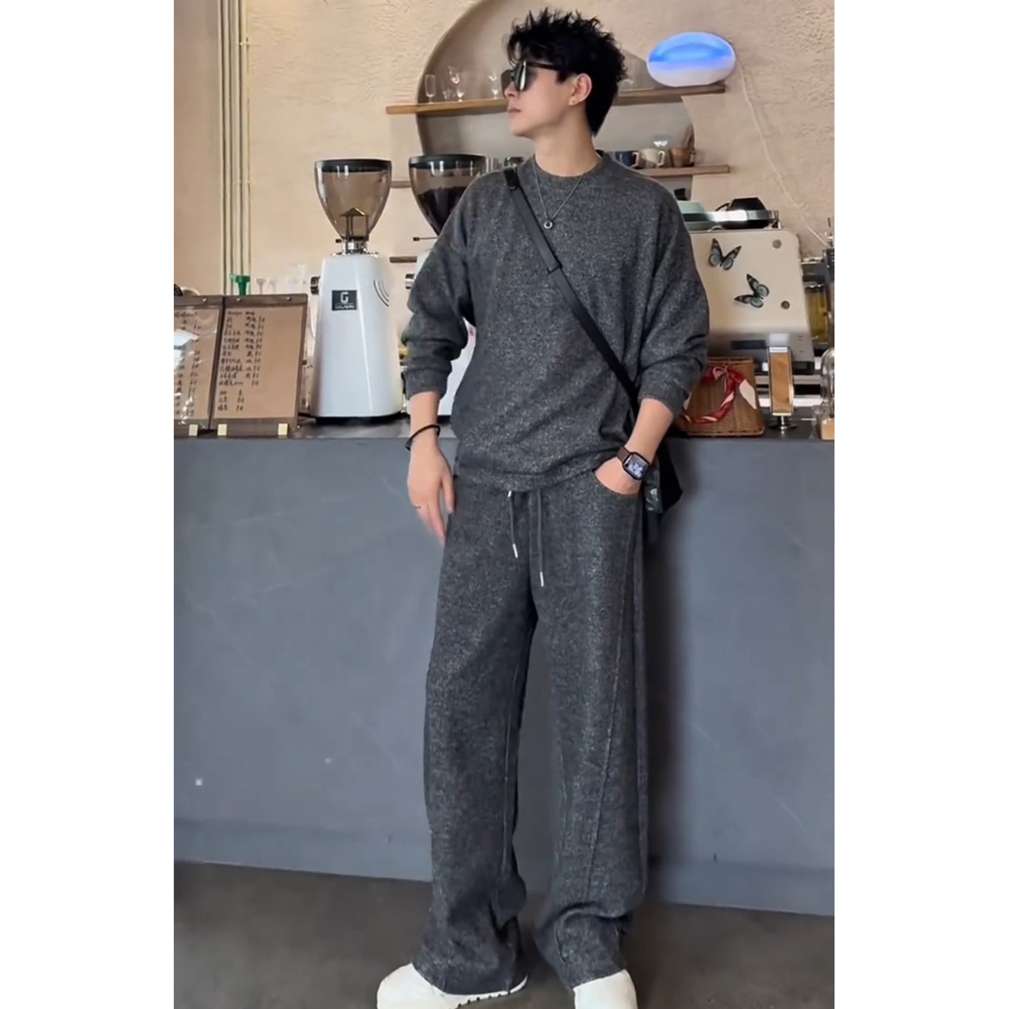 2025秋冬新款糯米绒休闲运动套装男宽松百搭圆领卫衣直筒裤两件套 - 图1