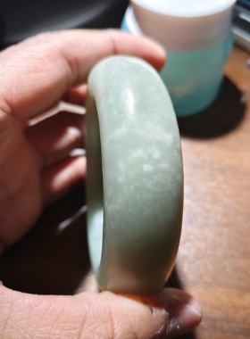 和田玉手镯且末料圈口56宽20厚13重126克