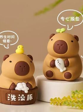 卡皮巴拉水豚桌面小摆件迷你情绪稳定工位解压装饰品治愈女生神器