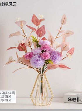 冰箱上放的装饰花仿真花