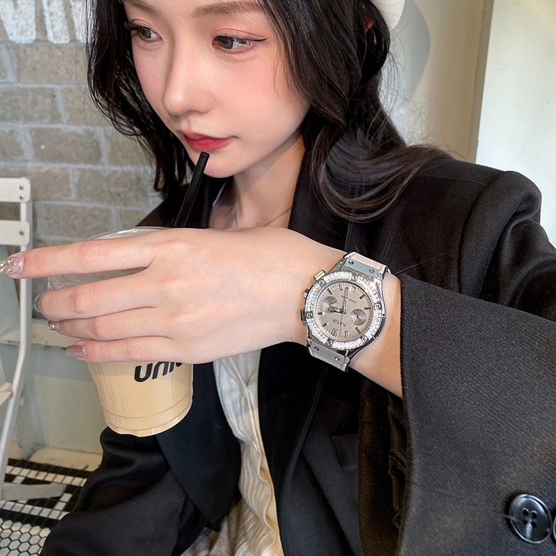 nasir皇家橡树情侣ap名牌女款女表 迪洛希国产腕表