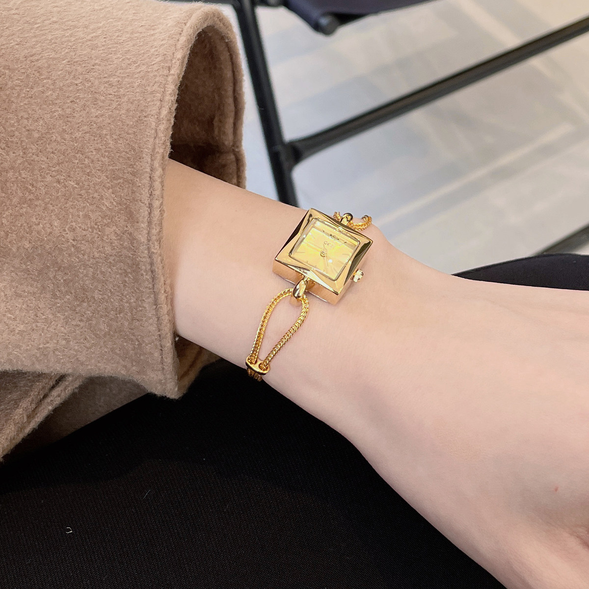 手链式小巧精致轻奢小众女士小方表 迪洛希国产腕表