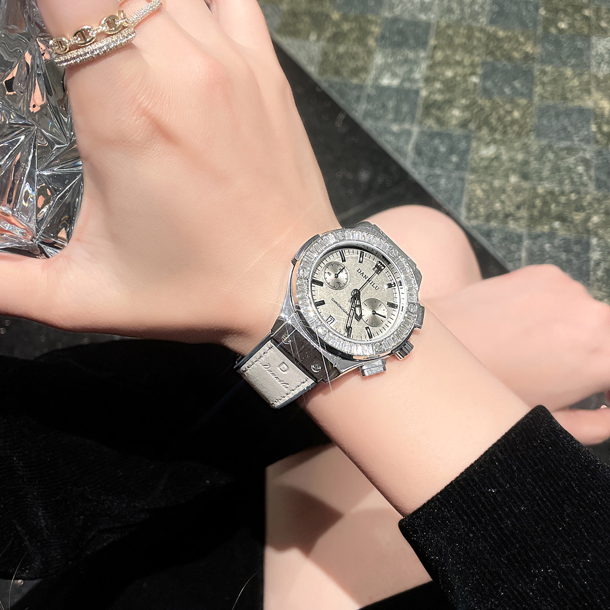 nasir皇家橡树情侣ap名牌女款女表 迪洛希国产腕表