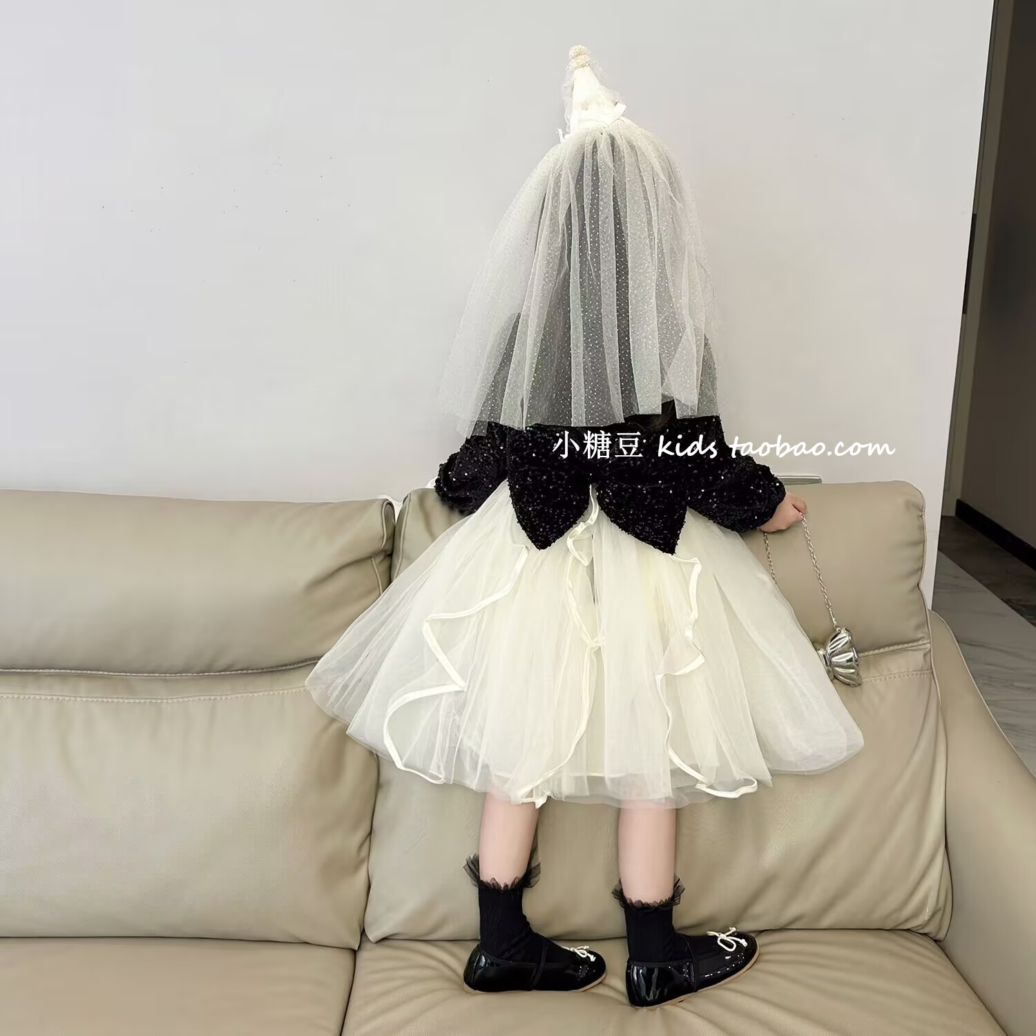 女童丝绒亮片网纱连衣裙2025秋冬新款女宝宝赫本风纱裙加绒公主裙,淘宝优惠券,粉丝福利购,淘宝优惠卷