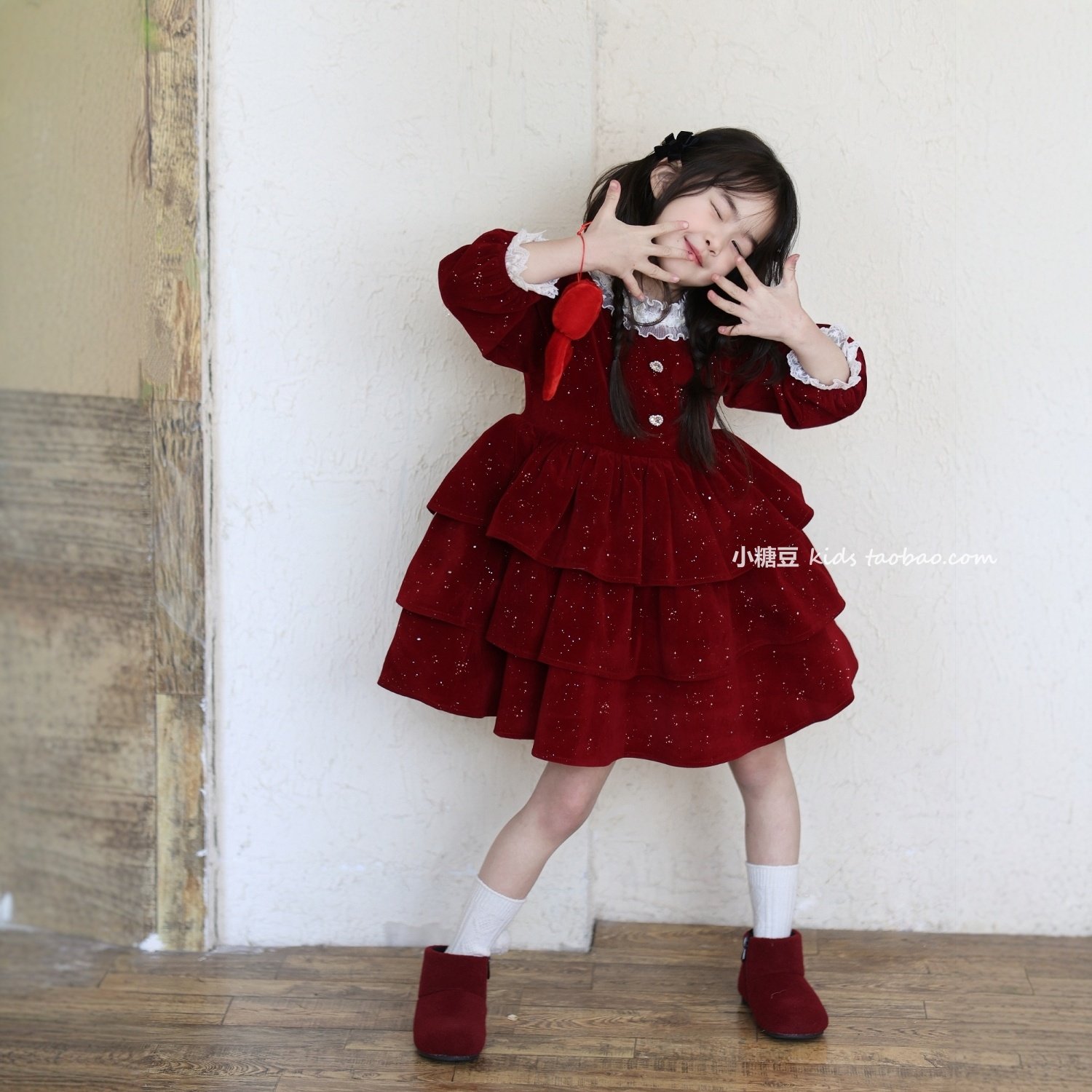 女童红色闪闪丝绒连衣裙蛋糕裙2025冬季女孩加绒公主裙新年蓬蓬裙,淘宝优惠券,粉丝福利购,淘宝优惠卷