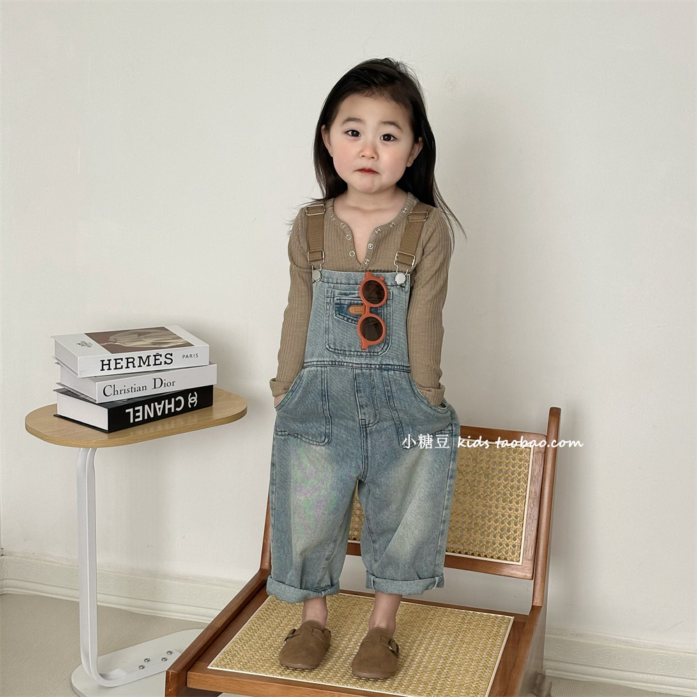 儿童时尚宽松牛仔背带裤2024春季新款韩版洋气女孩时髦洋气长裤子