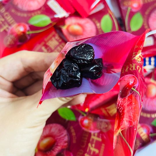 Nuclear-free dried cherries, a specialty of Xinjiang
