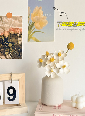 拍摄产品道具小摆件卧室桌面感小众装饰房间改造民宿布置物件