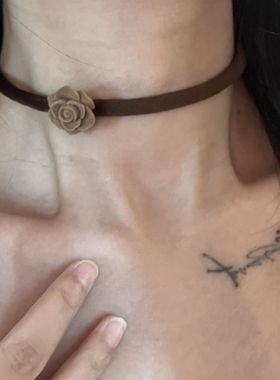 巨舒服秋冬丝绒玫瑰花简约项链choker颈链纯手工复古项链锁骨链女