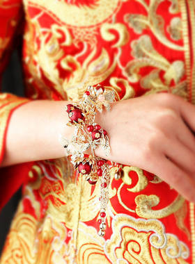 新娘手镯古装中式秀禾服配饰龙凤镯子结婚秀禾手环古风婚礼首饰女