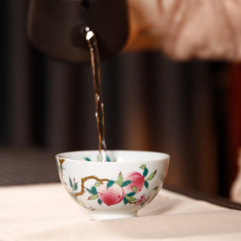 景德镇粉彩九桃五福吉祥杯满工陶瓷主人杯品茗杯白瓷茶杯礼盒包装-图0