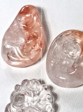 怀柔女雕刻件兔毛吊坠