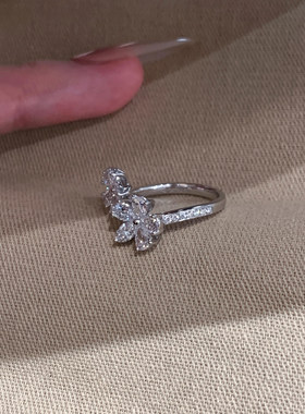 清冷感银色爆闪满钻花朵戒指小众