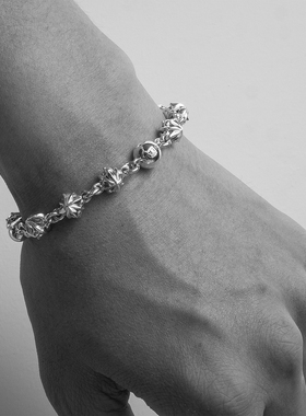 GOGOLLAM鸢尾十字花球手链