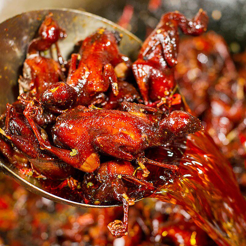 香辣鹌鹑四川成都特产麻辣鹌鹑肉类网红休闲小吃零食真空卤味熟食