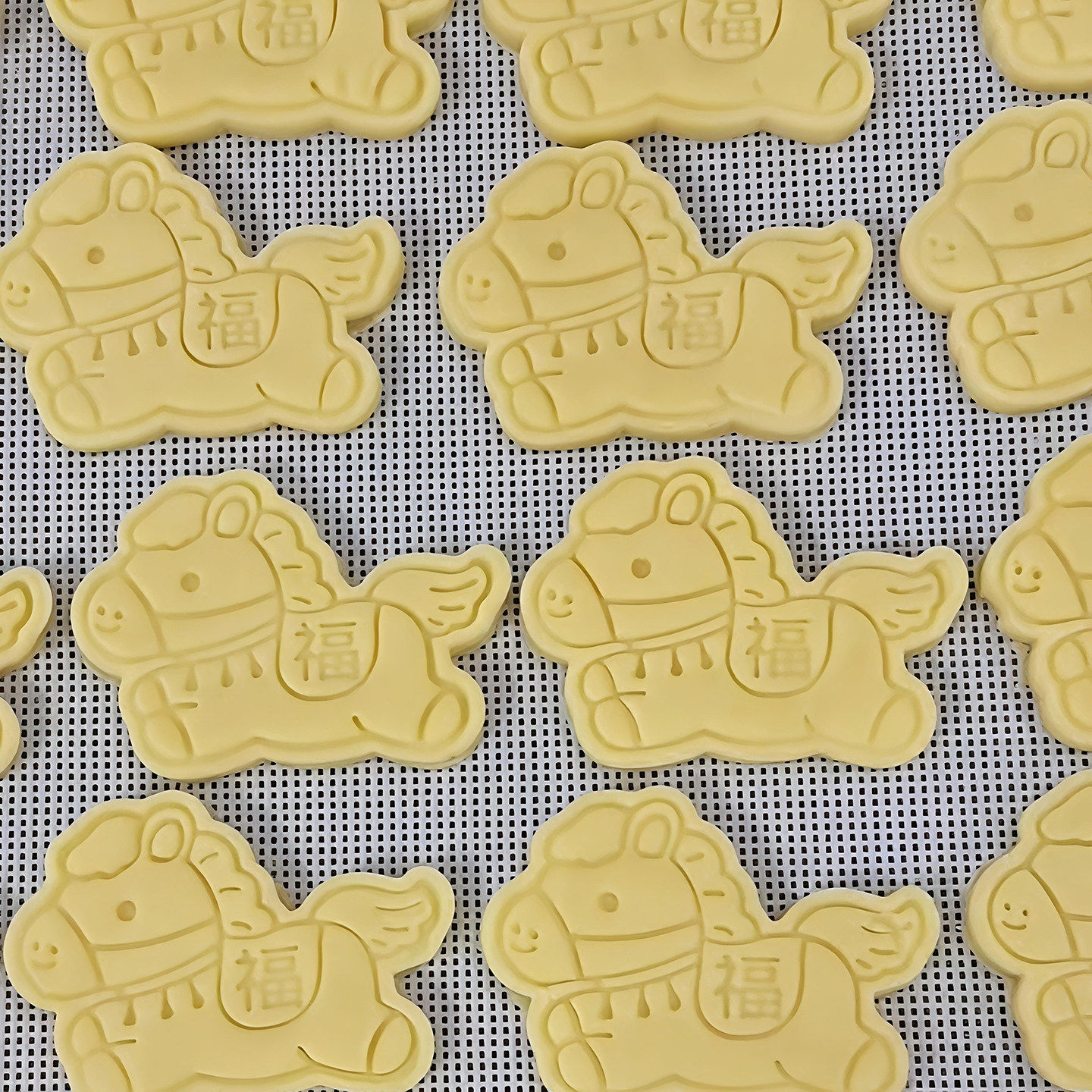 包邮2026马年聚宝盆蛋糕装饰摇摇马饼干翻糖切模印模恭喜发财铜板,淘宝优惠券,粉丝福利购,淘宝优惠卷