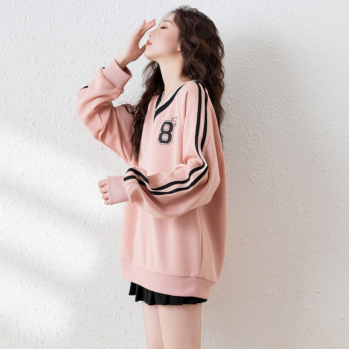 唐狮春秋新款女卫衣V领蕾丝运动风休闲宽松蓝色设计感超好看tuTA,淘宝优惠券,粉丝福利购,淘宝优惠卷